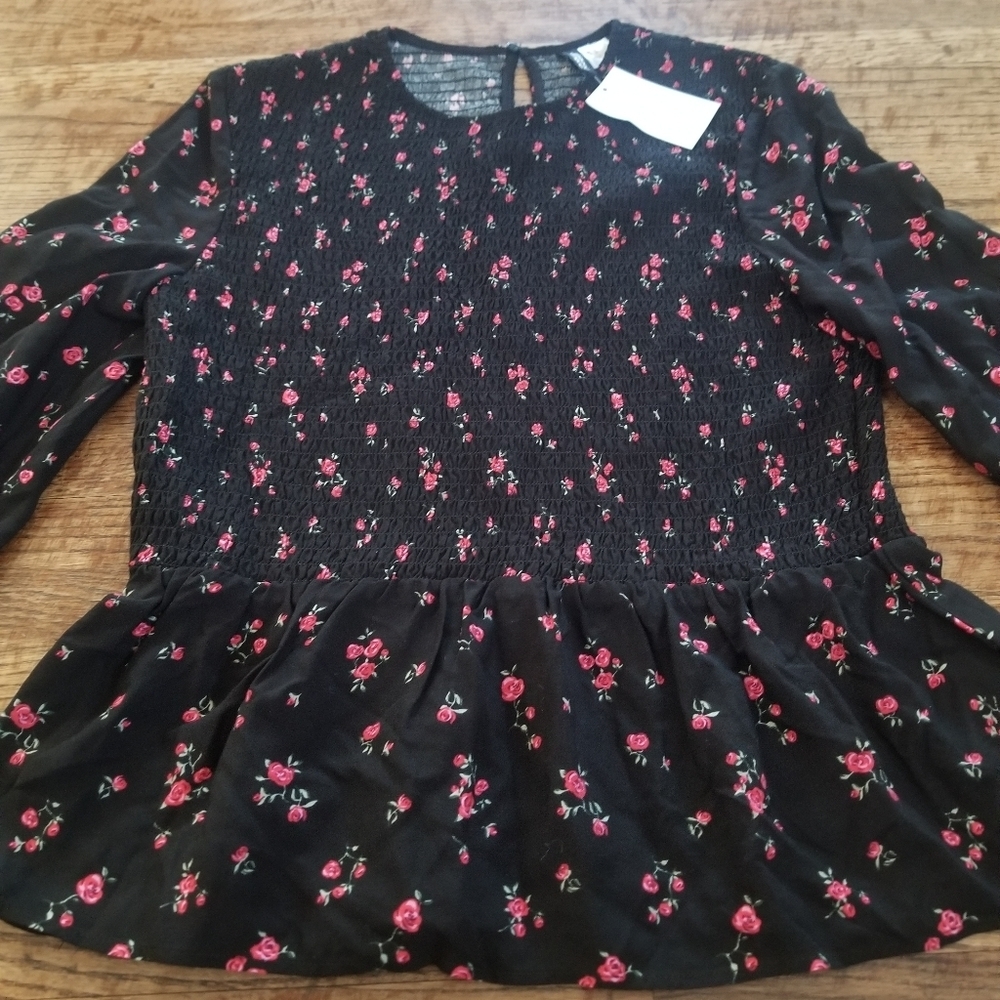 Divided H&M Top - Picture 2 of 6